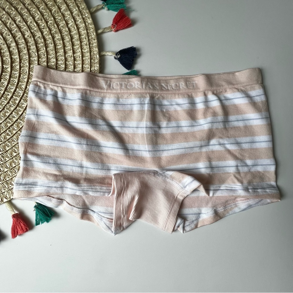 Victoria's Secret Seamless Boyshort Panty Purest Pink Stripe Large NEW